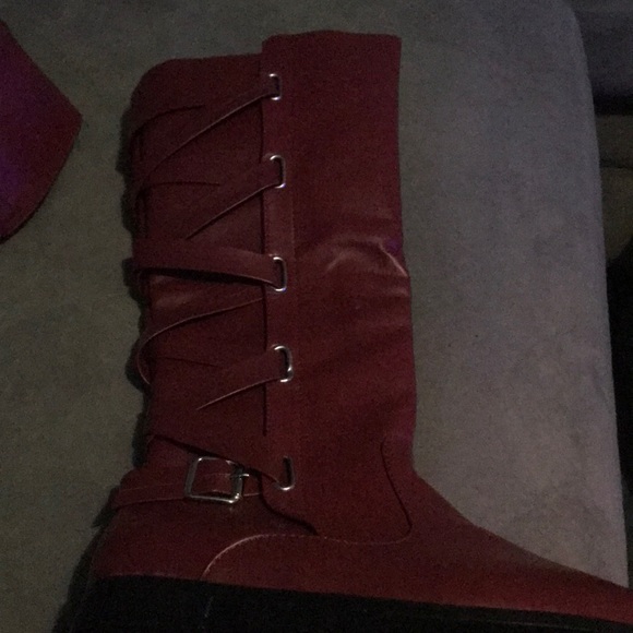 Sharp new high boots - Picture 5 of 5